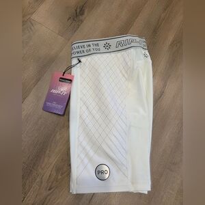 NWT Rip-It Women's Med Softball Sliding Shorts Period Protection White 4 Way Str